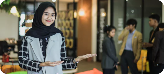 a umpsa student welcomes university visitors