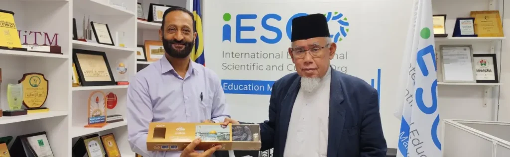MAPIM President Visits IESCO to Support Palestinian Education